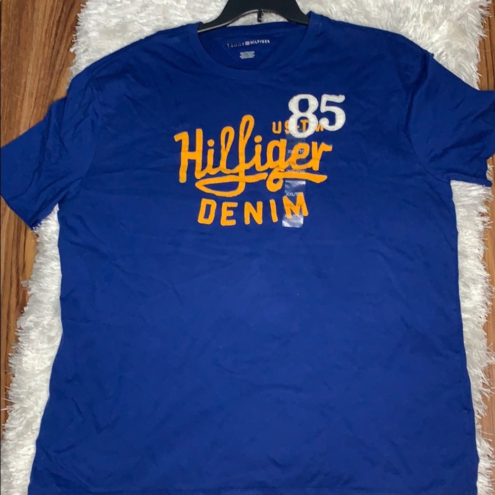 TOMY HILFIGER  T SHIRT 👕